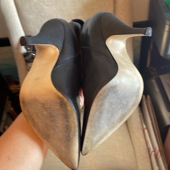 Leather Guess black leather Gently used size 10 lining cracking on the inside - Picture 5 of 8